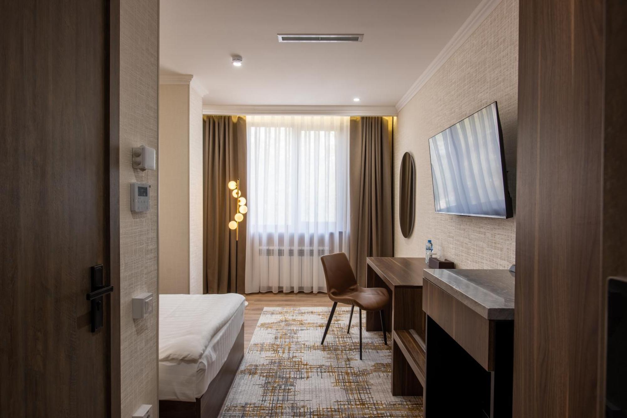 Silk Road Premium Hotel Tasjkent Eksteriør bilde